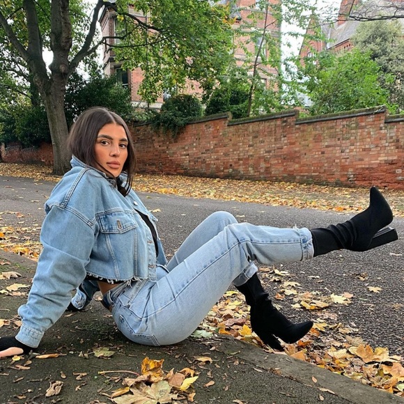 Zara Cropped Denim Jacket - Picture 6 of 15